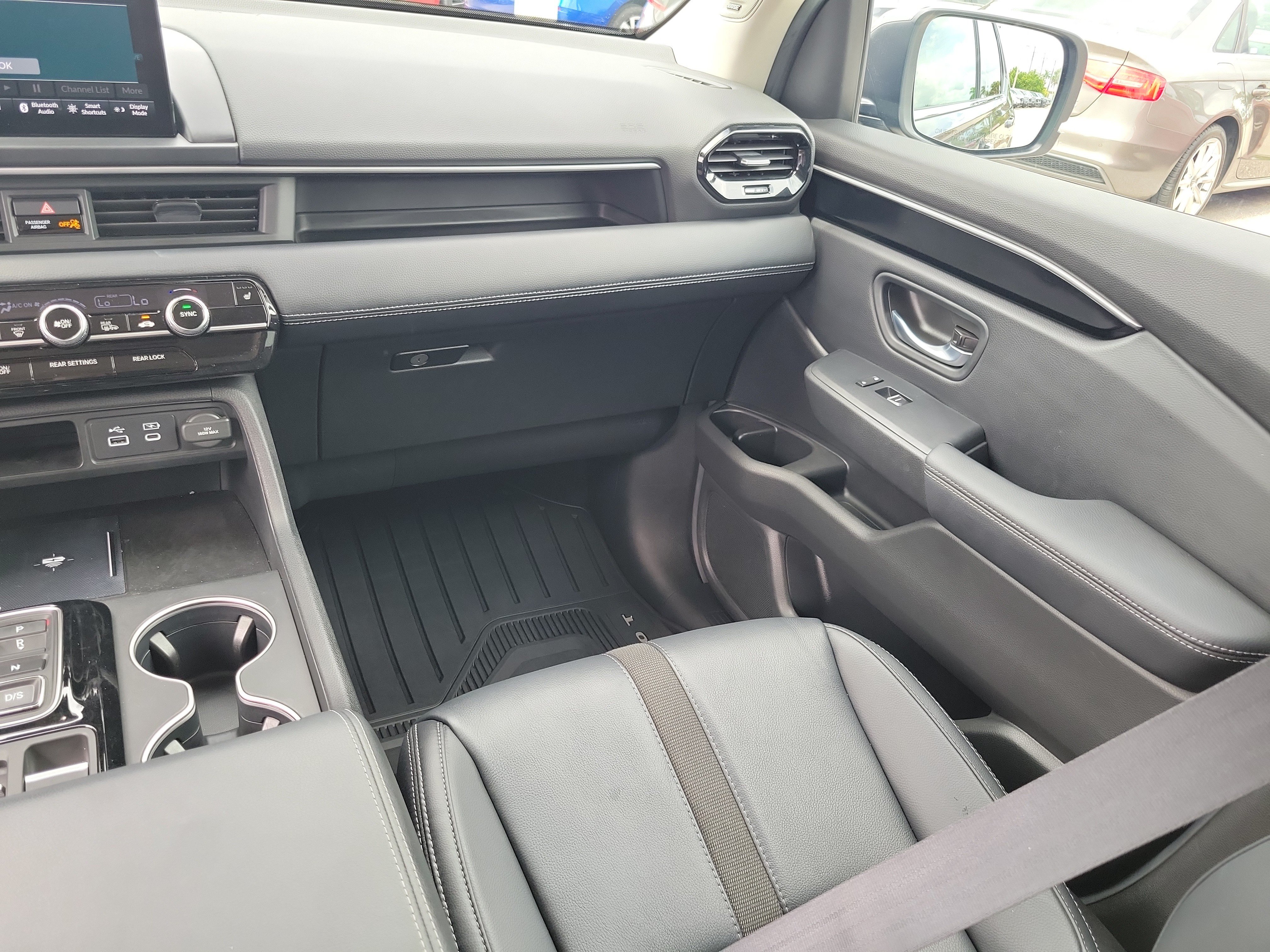 Used 2025 Honda Pilot Touring image 23