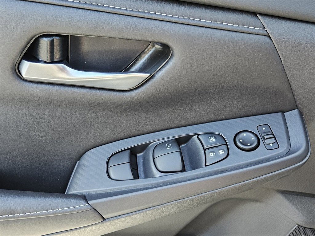 New 2025 Nissan Sentra SV w/ All-Weather Package image 30