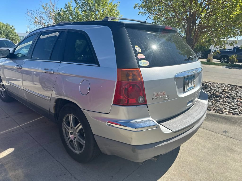 Used 2007 Chrysler Pacifica Touring w/ Cargo Convenience Group AWD/4WD image 6