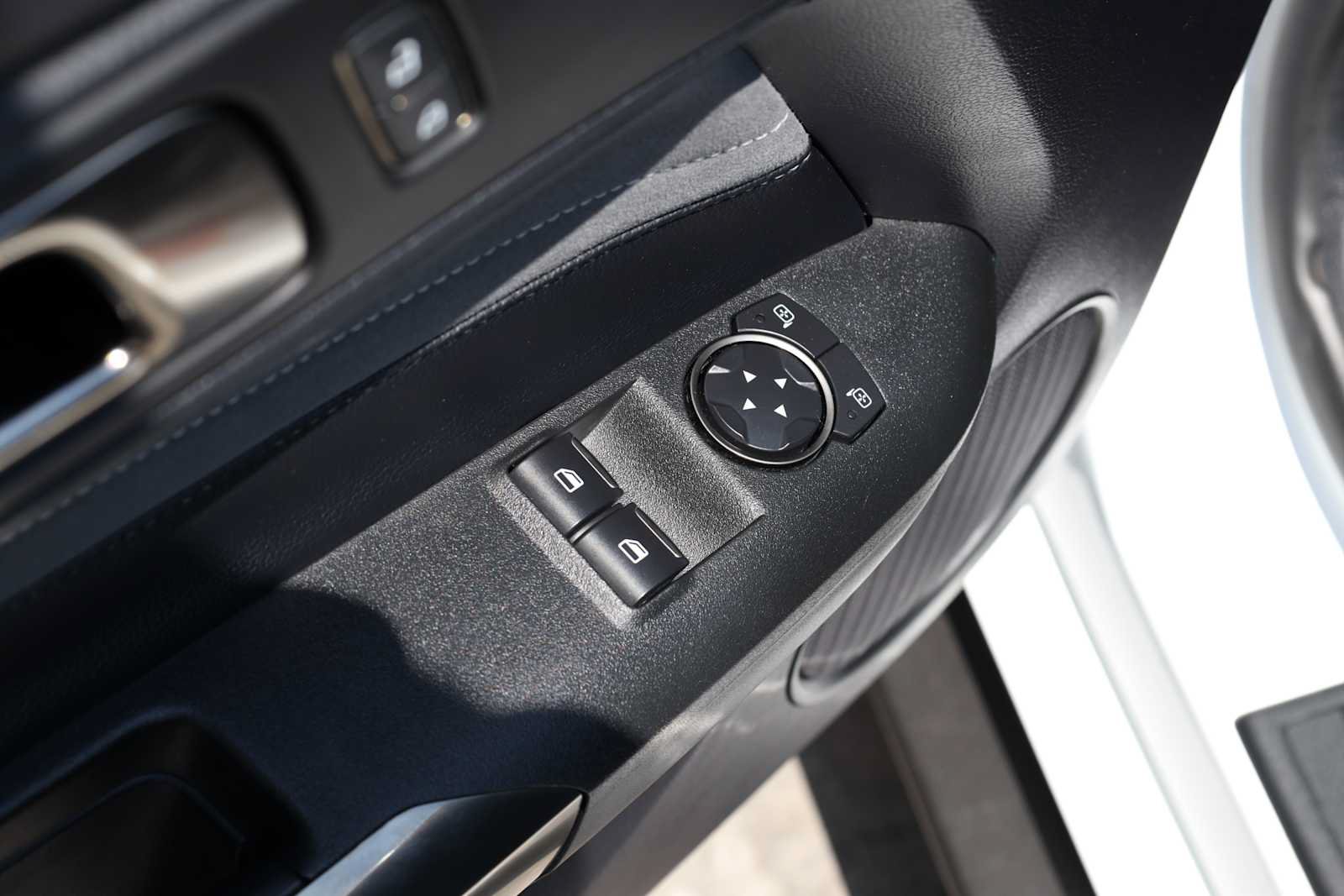 Used 2019 Ford Mustang Shelby GT350 w/ Technology Package RWD image 43