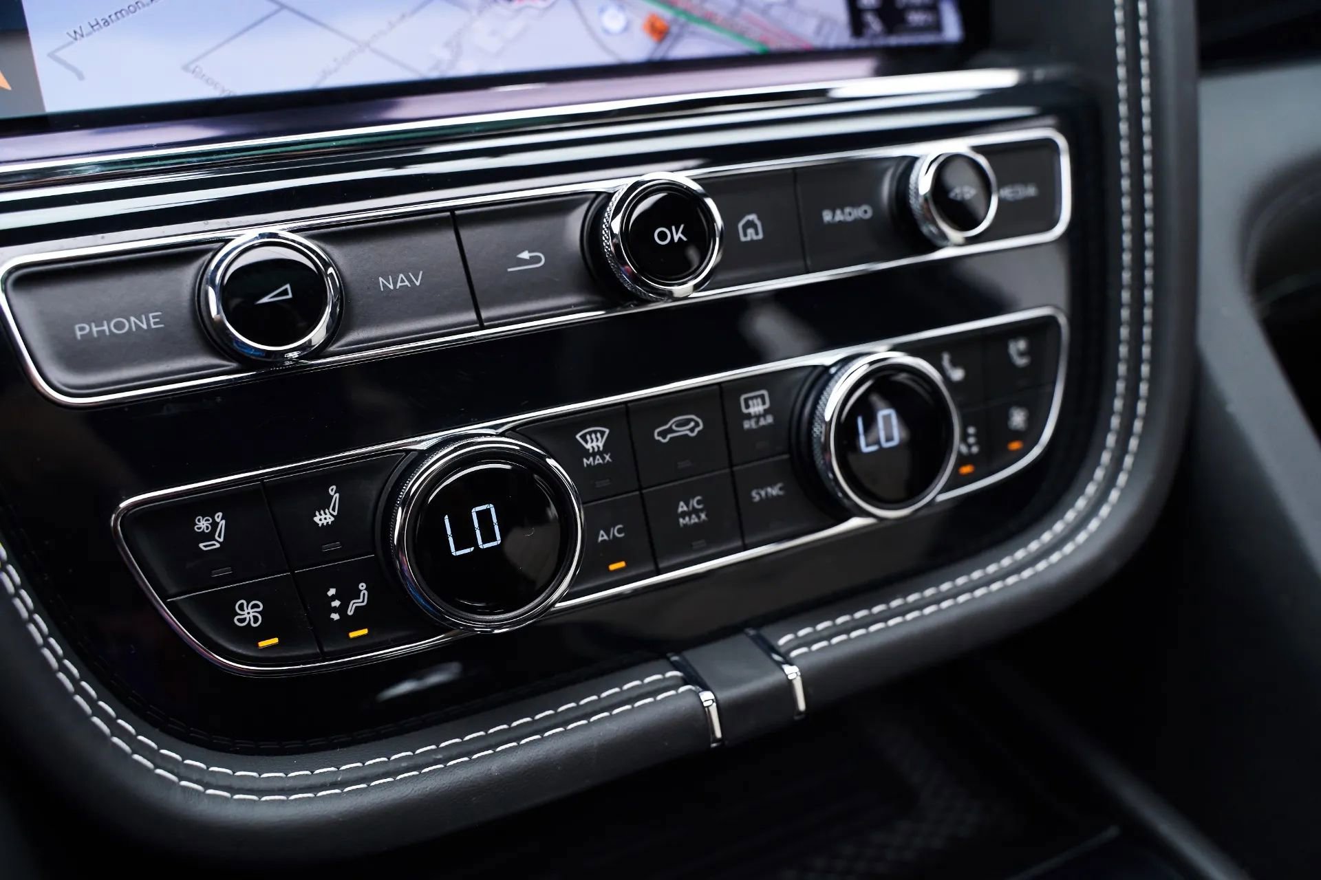Used 2021 Bentley Bentayga w/ First Edition Specification AWD/4WD image 12