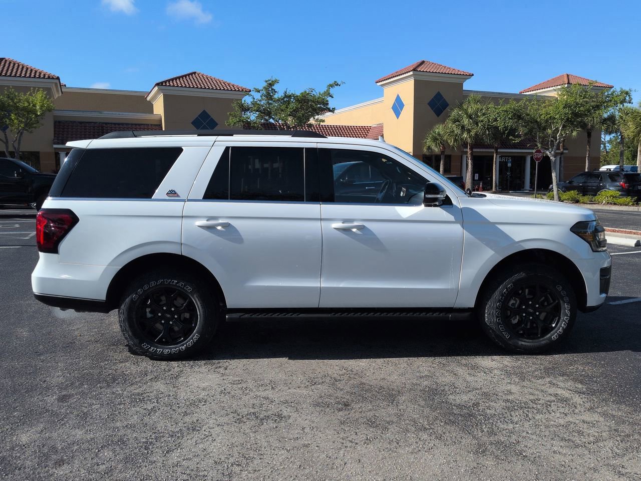 Certified 2023 Ford Expedition Timberline image 3