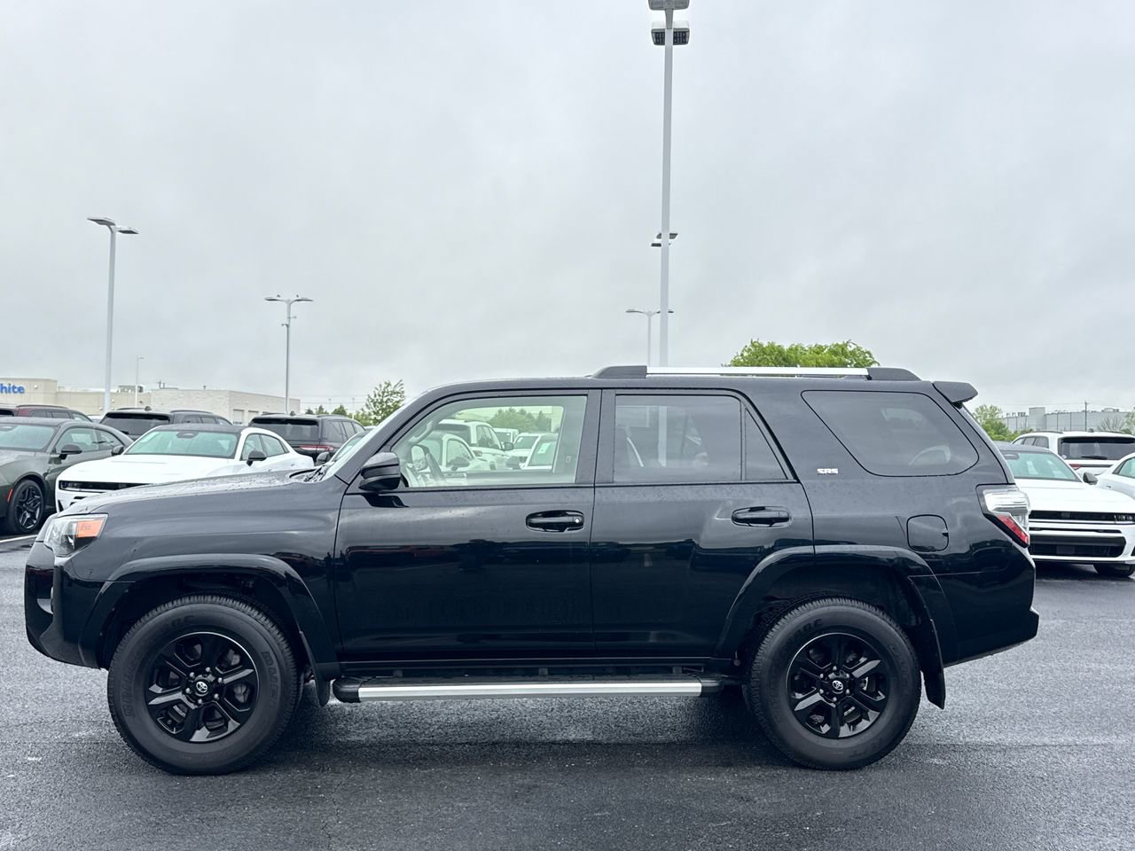 Used 2023 Toyota 4Runner SR5 AWD/4WD image 6