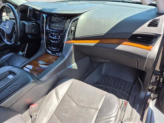 Used 2017 Cadillac Escalade Luxury RWD image 20