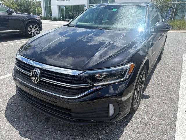 Certified 2024 Volkswagen Jetta SEL FWD image 3