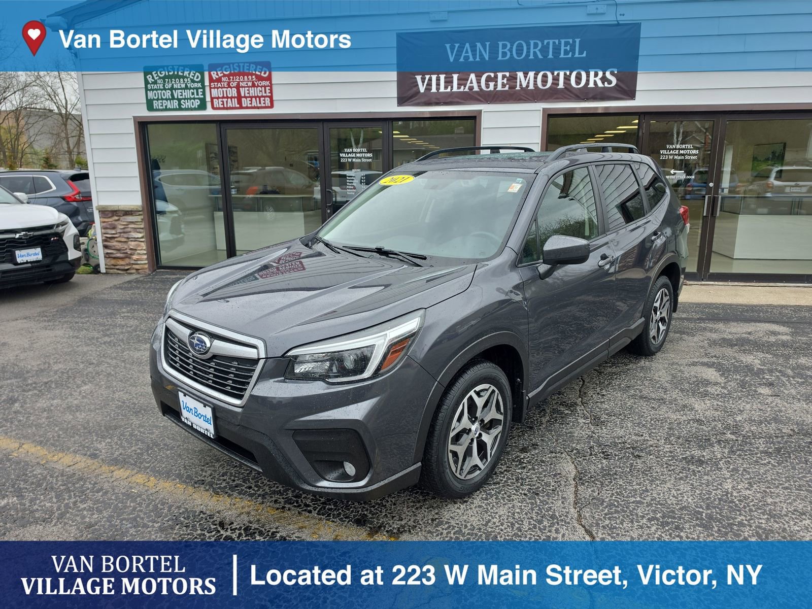 Used 2021 Subaru Forester Premium AWD/4WD image 1