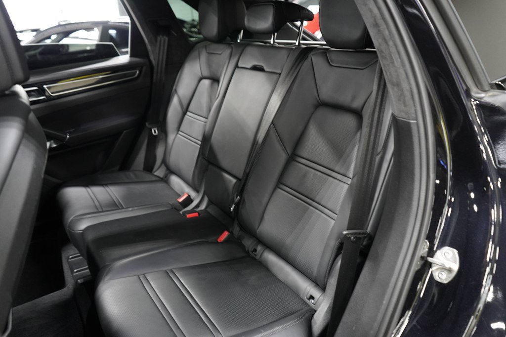 Used 2021 Porsche Cayenne Turbo S AWD/4WD image 25