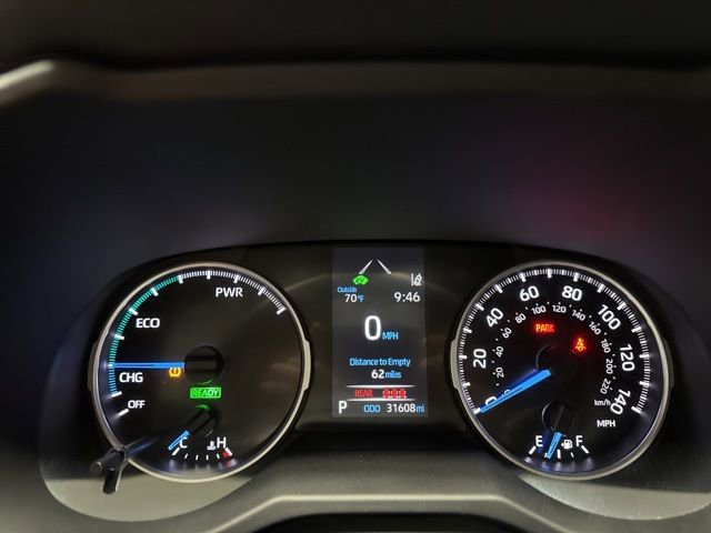 Used 2020 Toyota RAV4 LE image 6