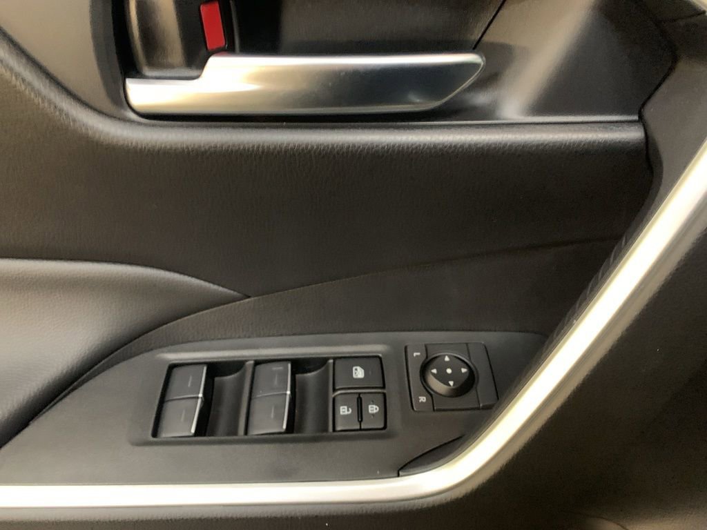 New 2025 Toyota RAV4 XLE image 12