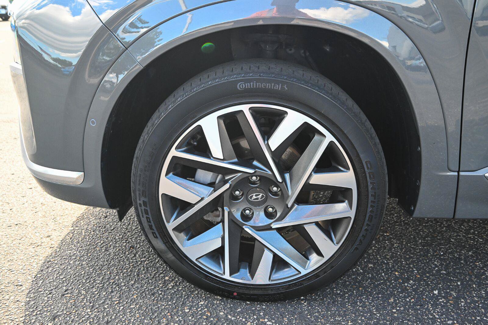 Used 2023 Hyundai Santa Fe Calligraphy AWD/4WD image 12