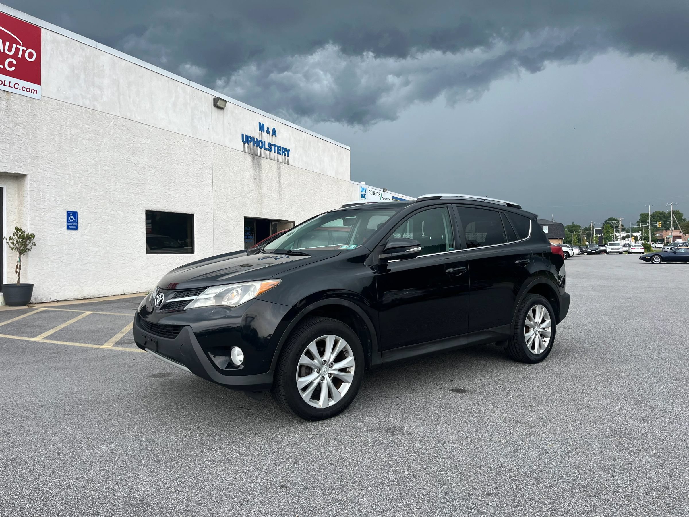 Used 2013 Toyota RAV4 Limited AWD/4WD image 28