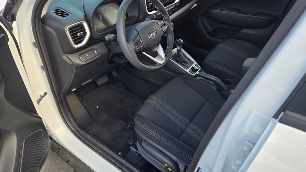 New 2026 Hyundai Venue SEL FWD image 11