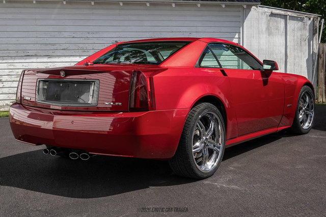 Used 2005 Cadillac XLR RWD image 18