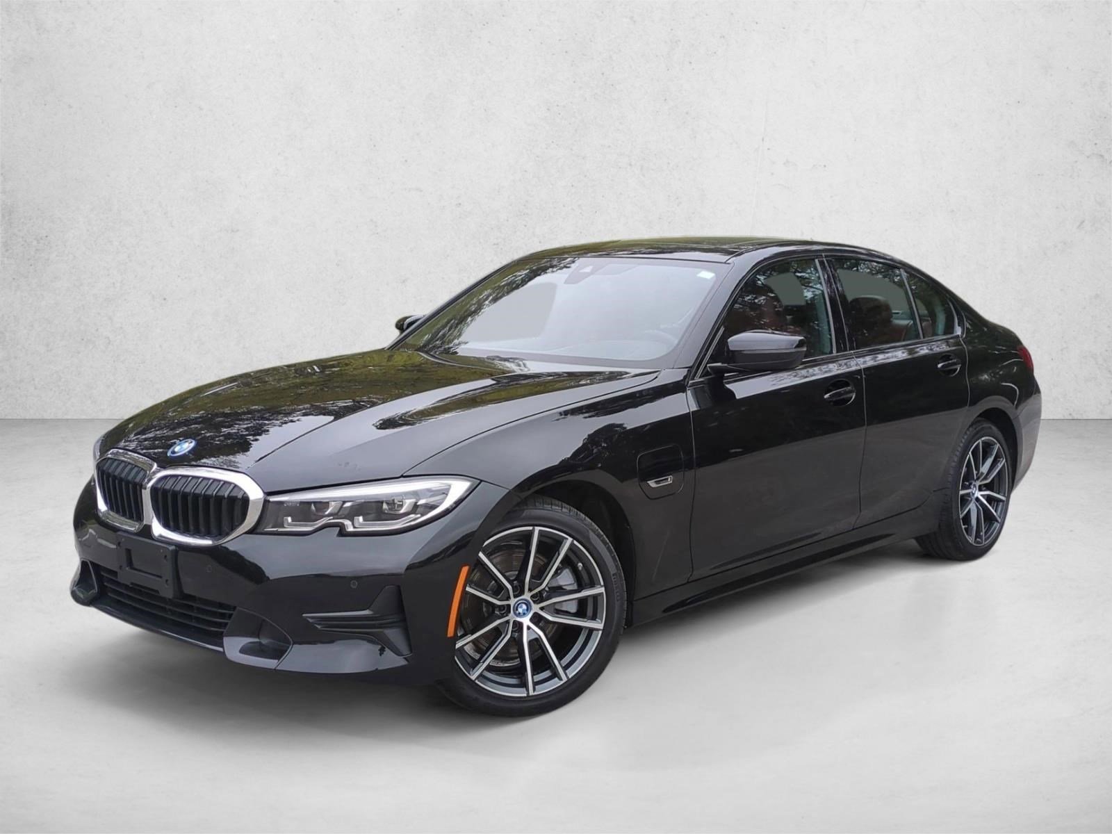 Used 2022 BMW 330e xDrive w/ Premium Package AWD/4WD image 1