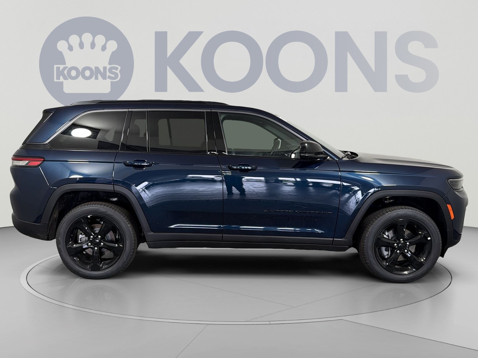 New 2026 Jeep Grand Cherokee Limited w/ Limited Altitude Package AWD/4WD image 8