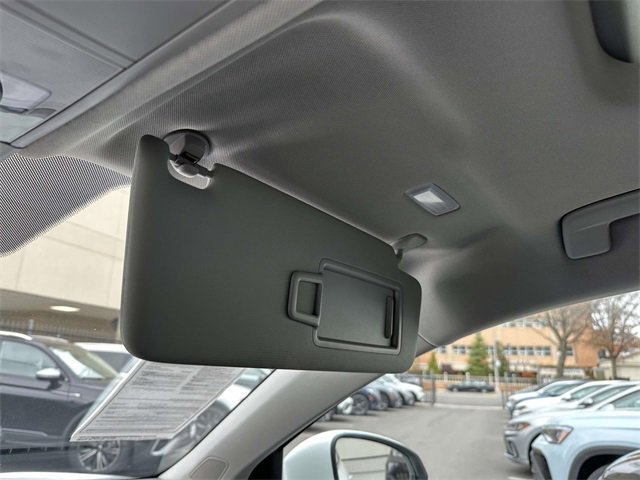 Certified 2022 Volkswagen Taos SE w/ Panoramic Sunroof Package image 31