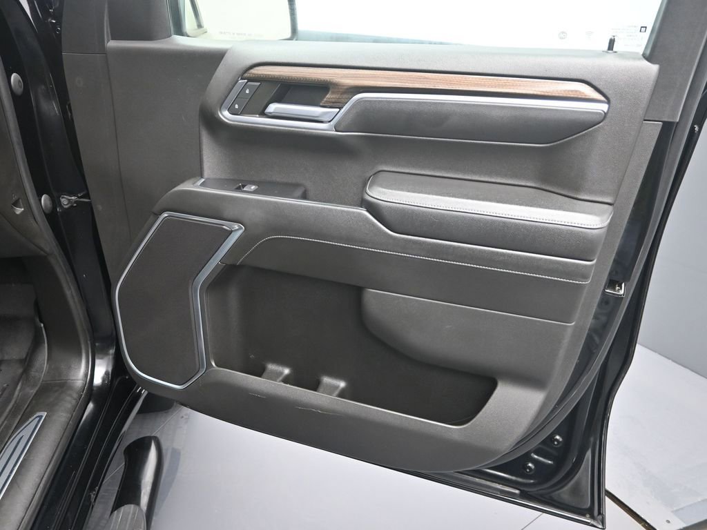 Used 2022 Chevrolet Silverado 1500 LT image 38