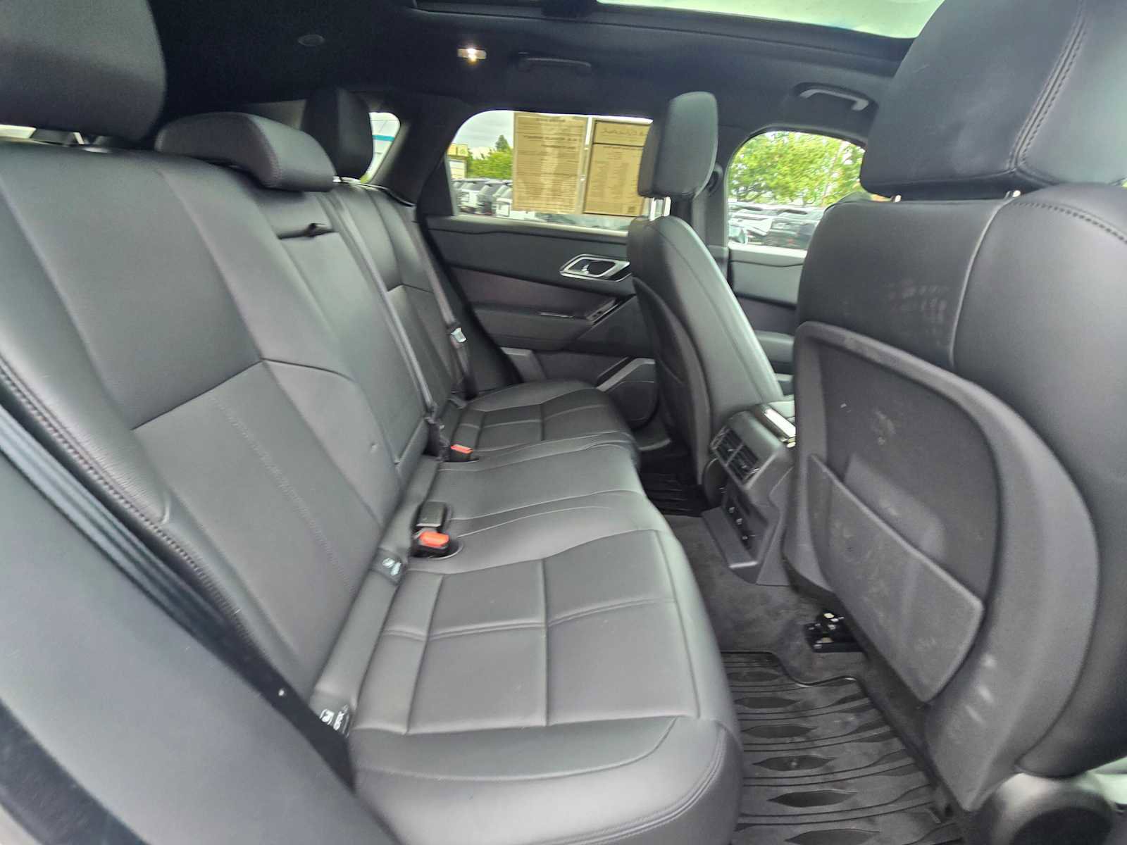 Used 2026 Land Rover Range Rover Velar Dynamic SE AWD/4WD image 14