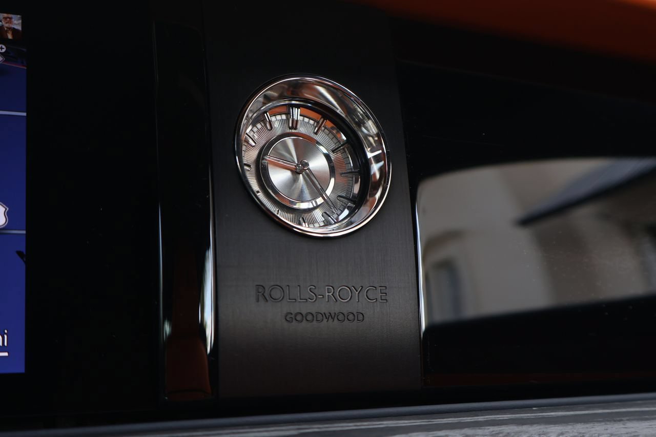 Certified 2024 Rolls-Royce Spectre w/ Leather Finishing Pack AWD/4WD image 30