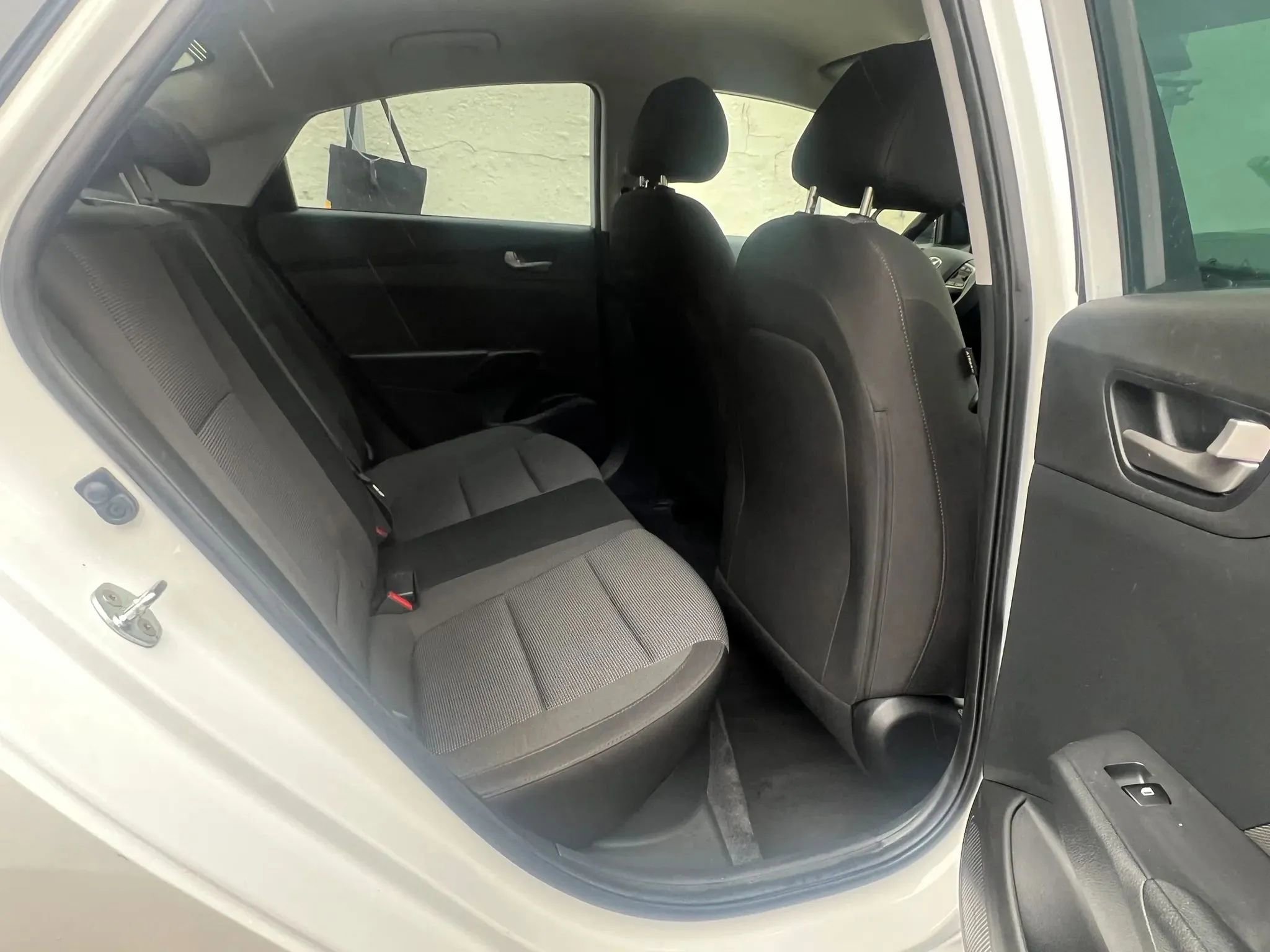 Used 2022 Hyundai Accent SE FWD image 28