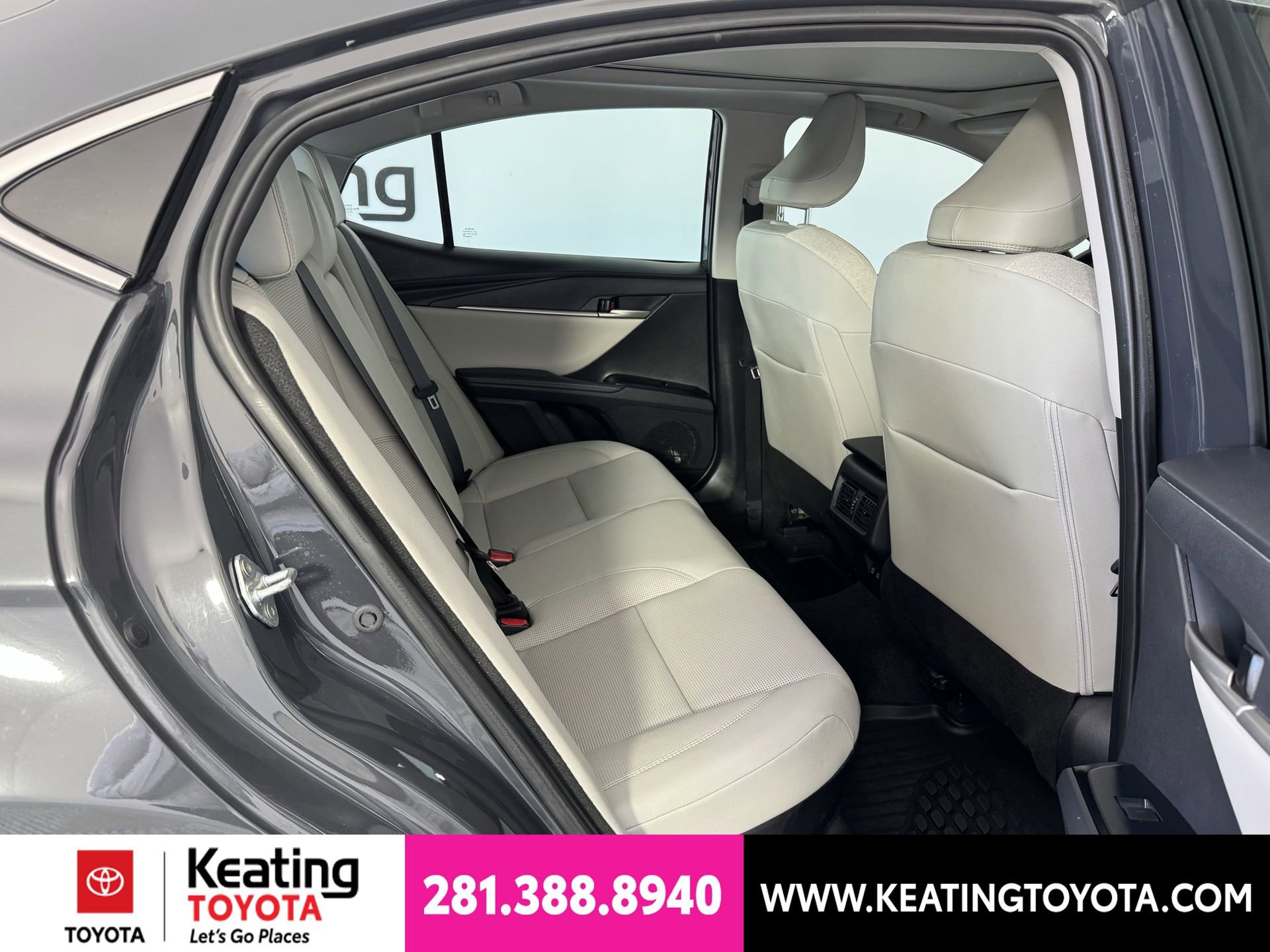 Used 2025 Toyota Camry XLE FWD image 20