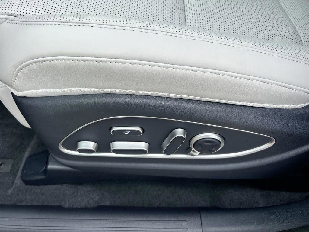 Certified 2026 Hyundai Palisade Calligraphy FWD image 23
