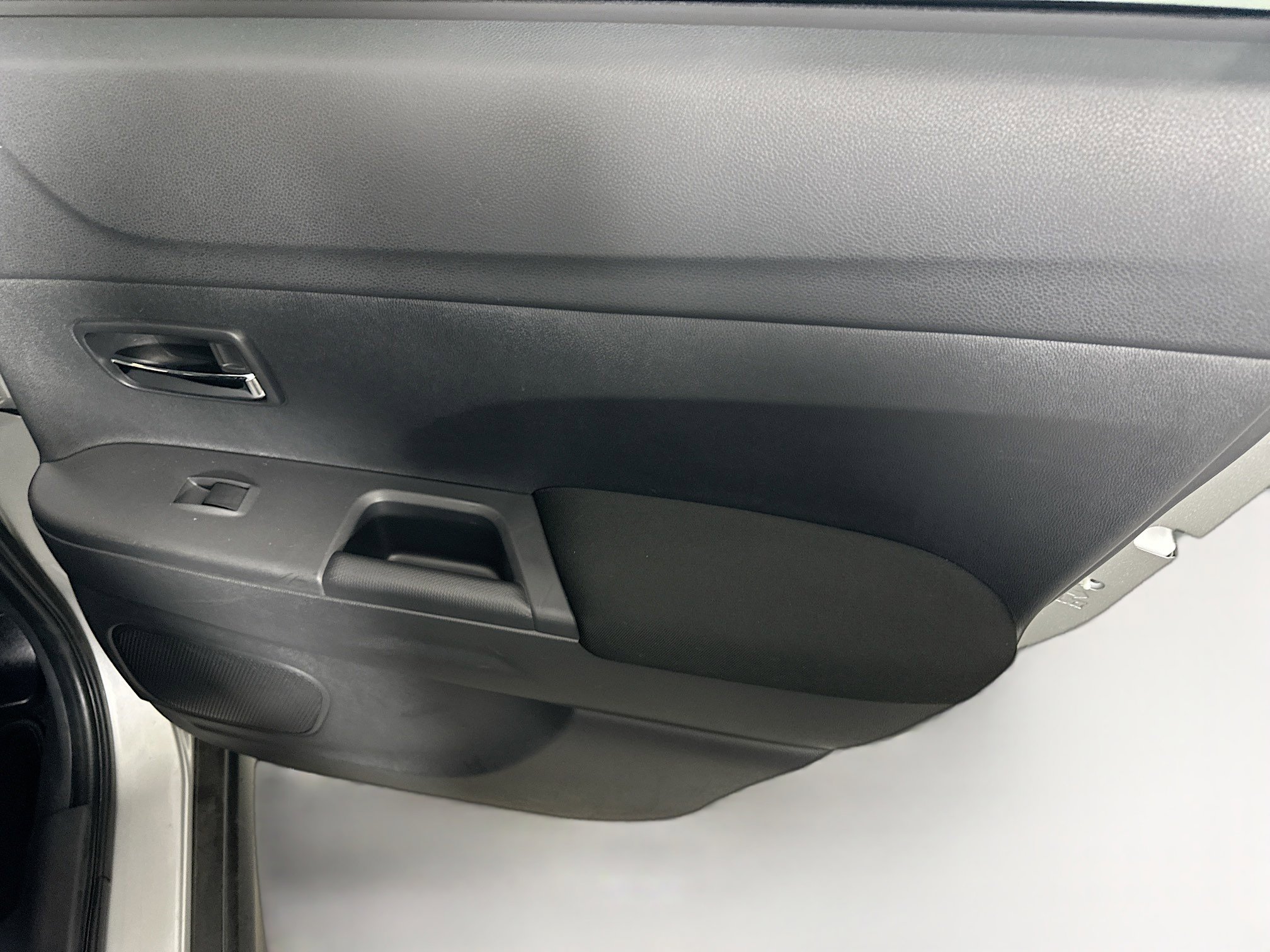 Used 2025 Mitsubishi Outlander Sport ES image 27