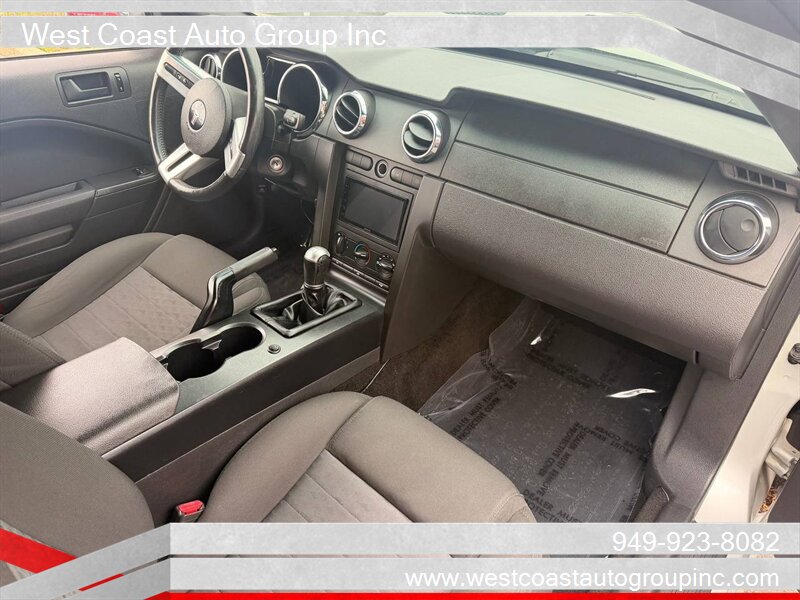 Used 2005 Ford Mustang GT RWD image 7