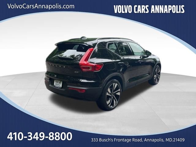 Certified 2023 Volvo XC40 B5 Plus w/ Protection Package Premier AWD/4WD image 8