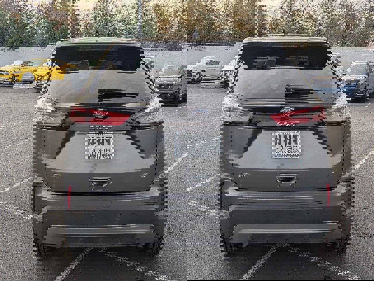 Used 2024 Ford Edge SEL image 5