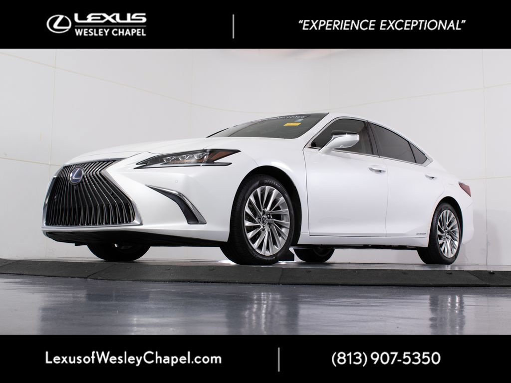 Used 2021 Lexus ES 300h Ultra Luxury w/ Accessory Package 2 FWD image 8