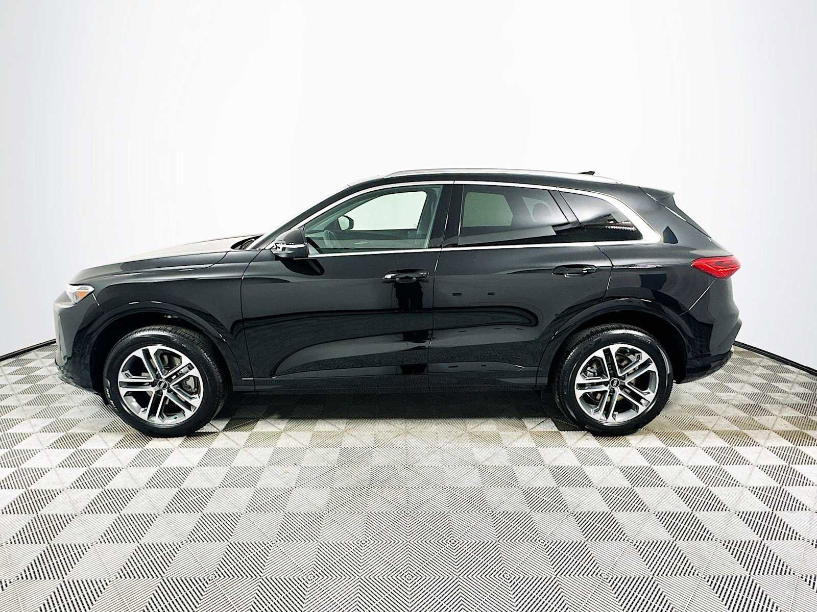 New 2025 Audi Q5 Premium image 4