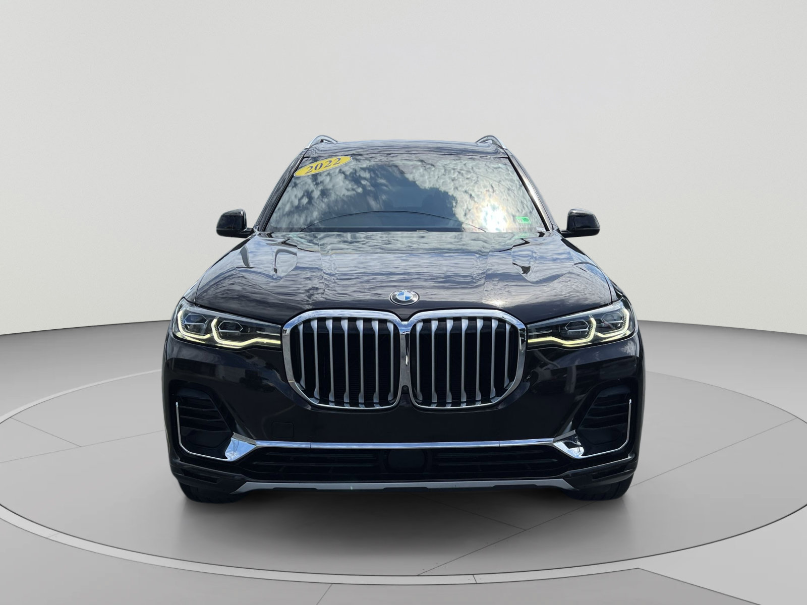Used 2022 BMW X7 xDrive40i w/ Premium Package AWD/4WD image 8