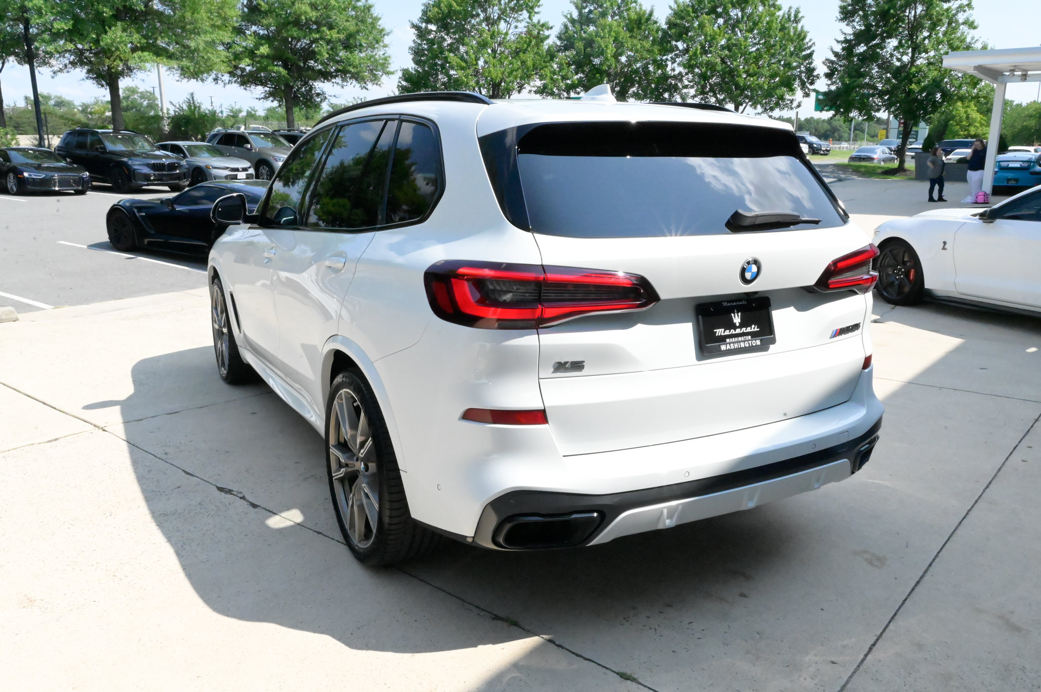 Used 2022 BMW X5 M50i w/ Executive Package AWD/4WD image 7