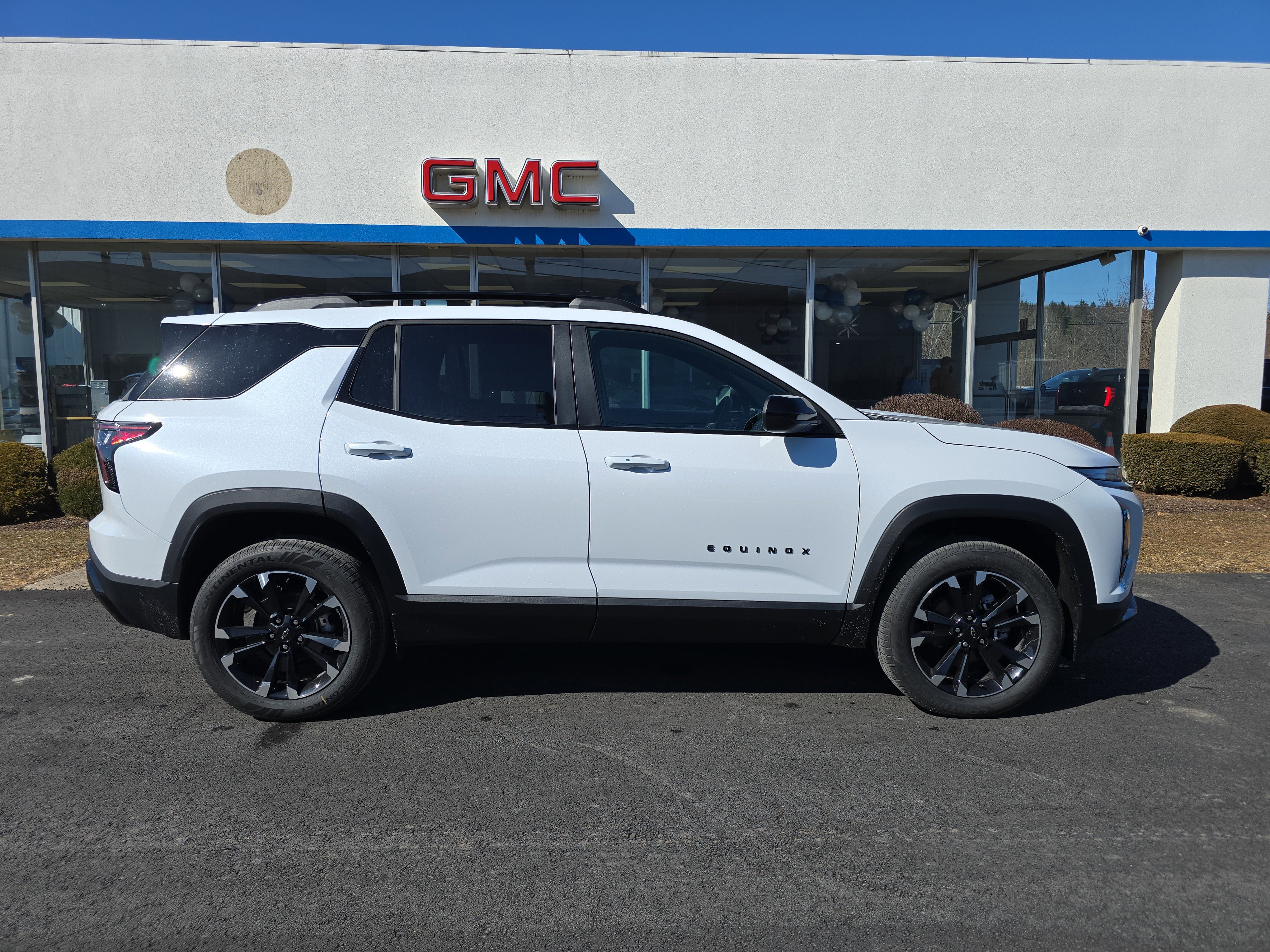 New 2026 Chevrolet Equinox RS image 2