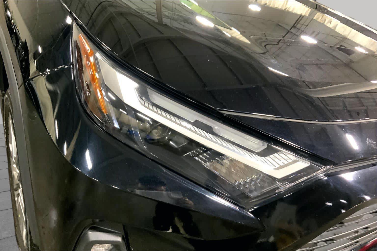 Used 2023 Toyota RAV4 XLE Premium AWD/4WD image 28