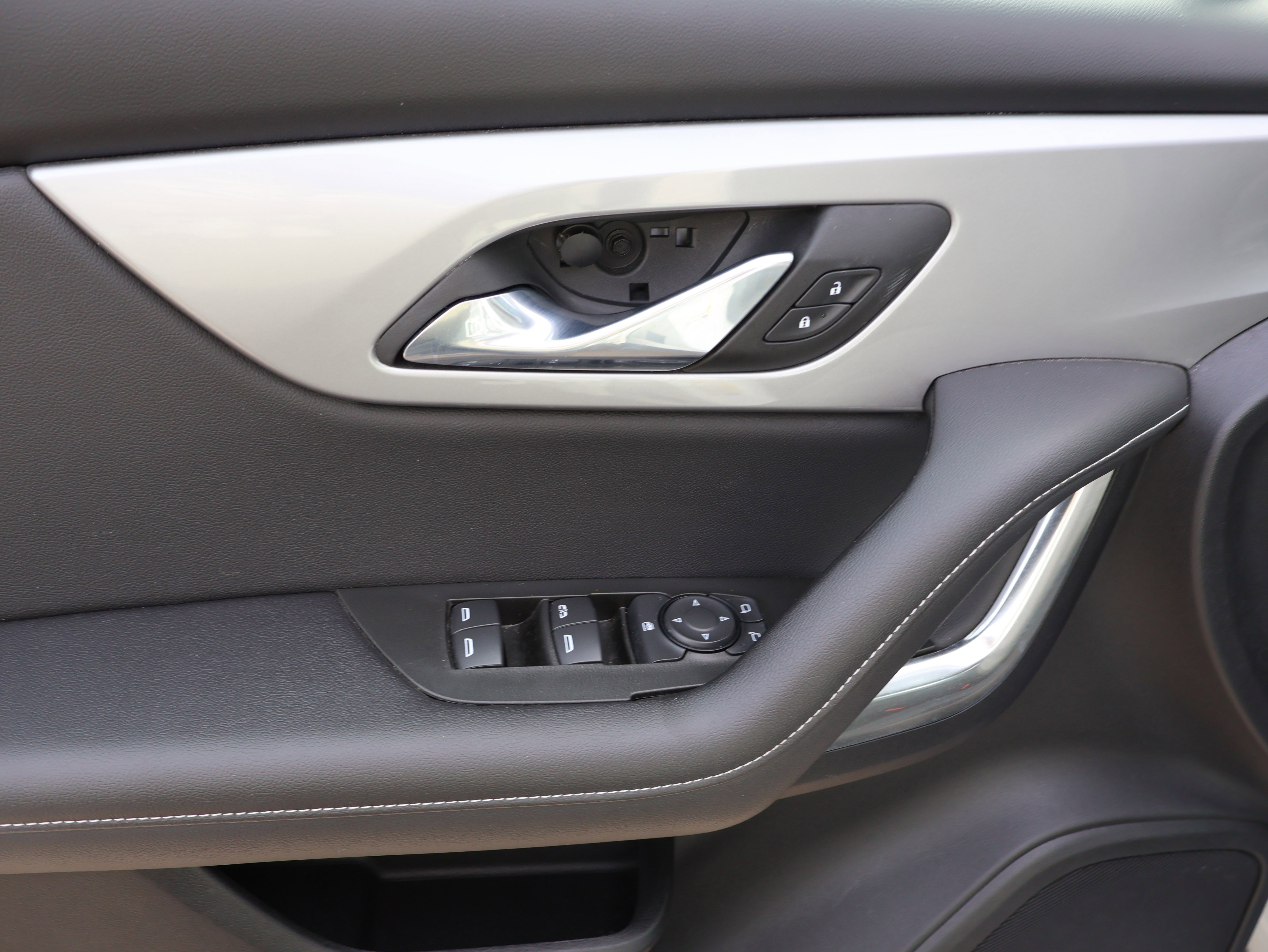 Used 2025 Chevrolet Blazer LT image 22