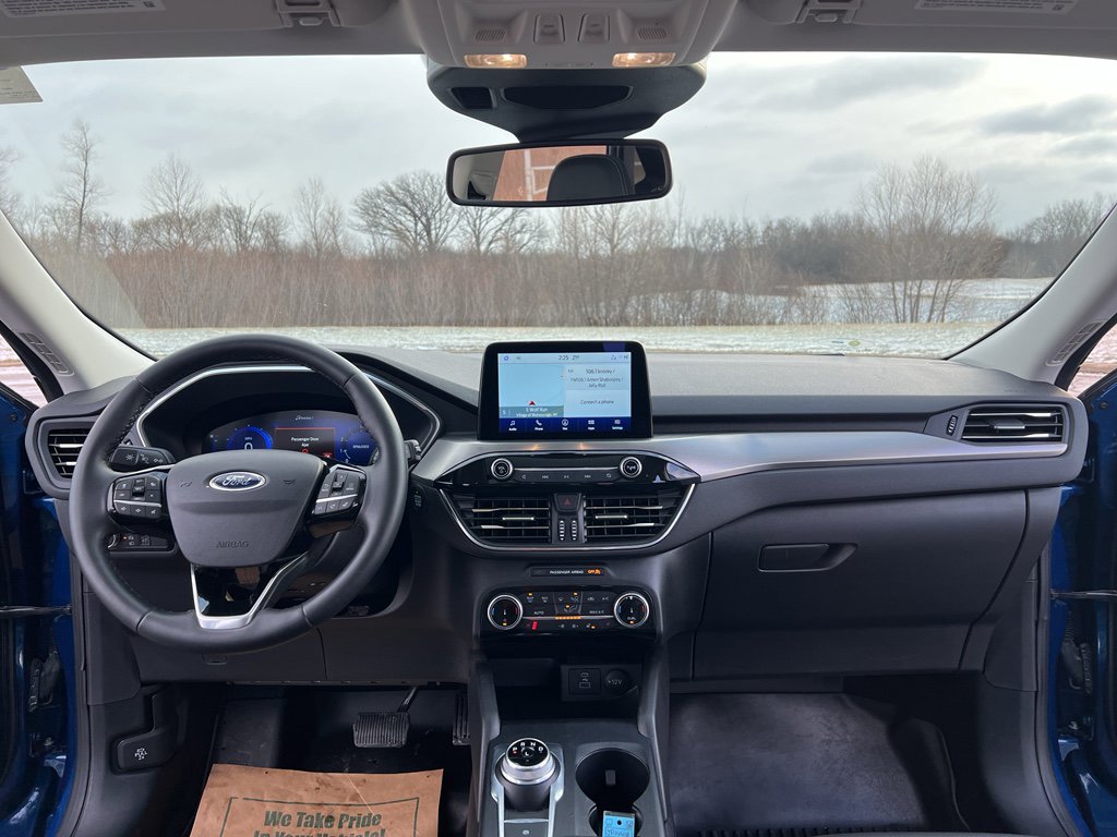 Used 2022 Ford Escape Titanium w/ Class II Trailer Tow Package image 20