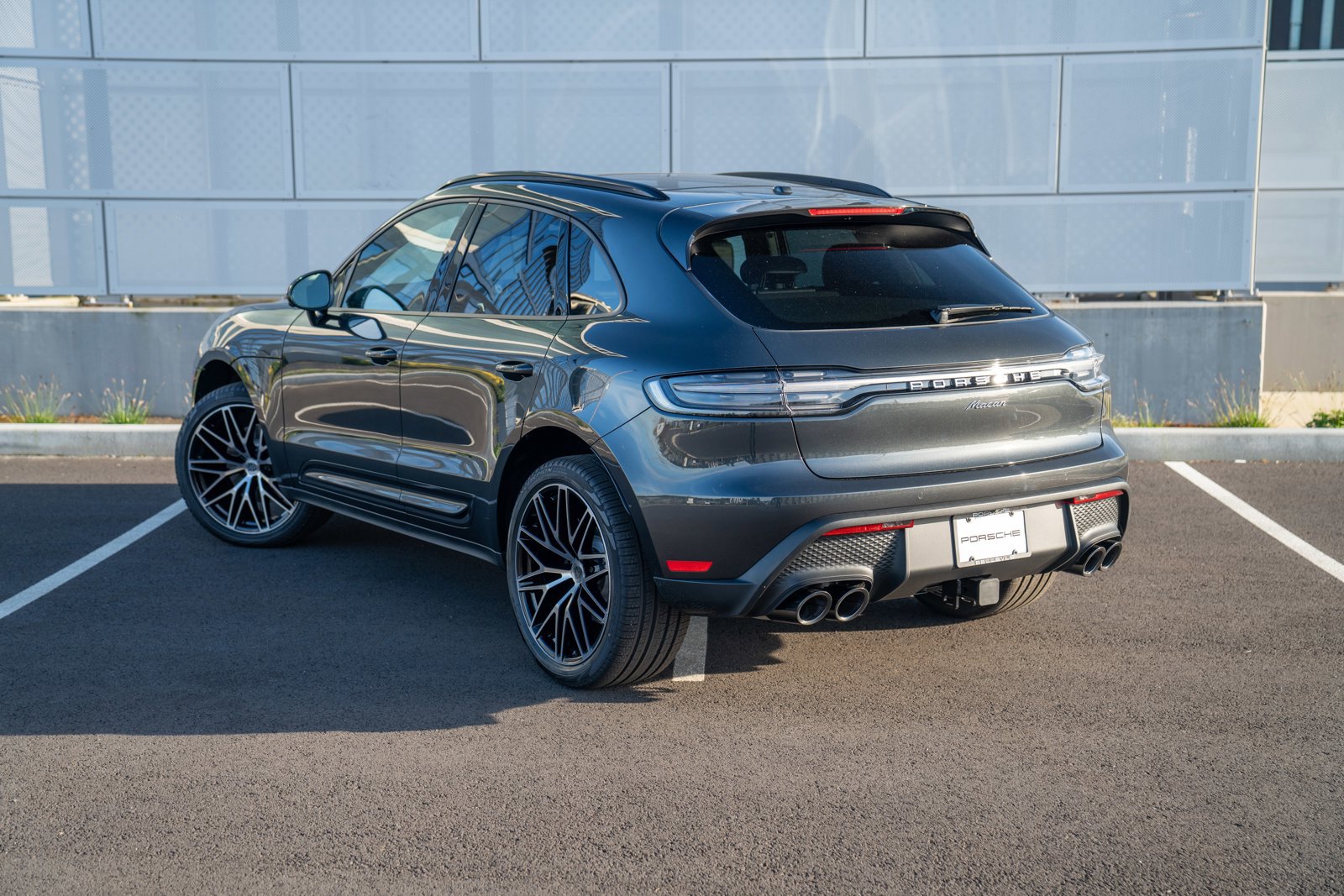 New 2026 Porsche Macan AWD/4WD image 3