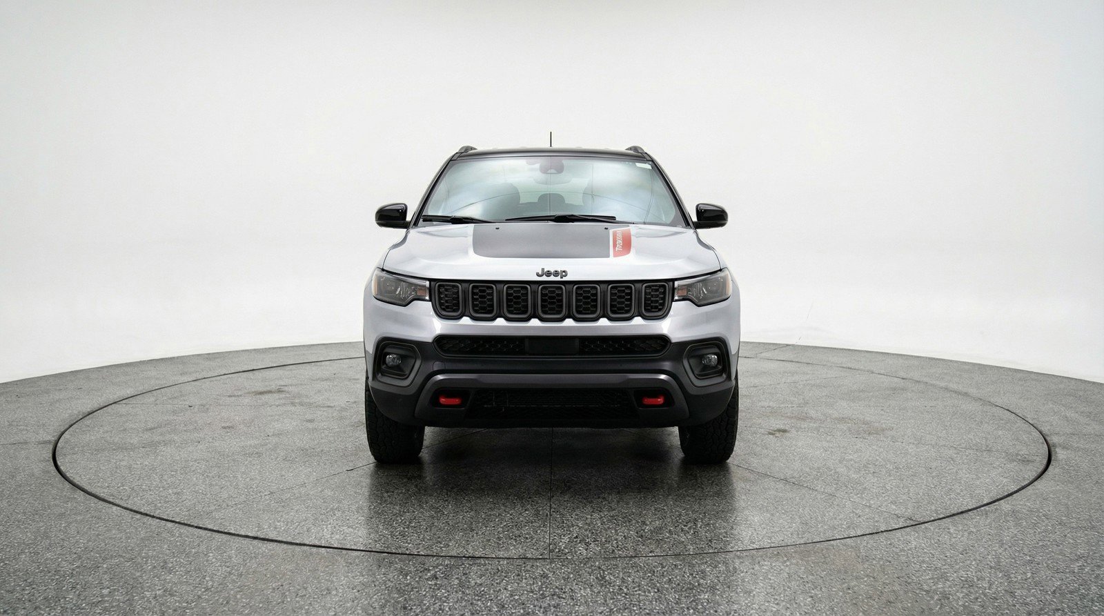 Used 2025 Jeep Compass Trailhawk image 2