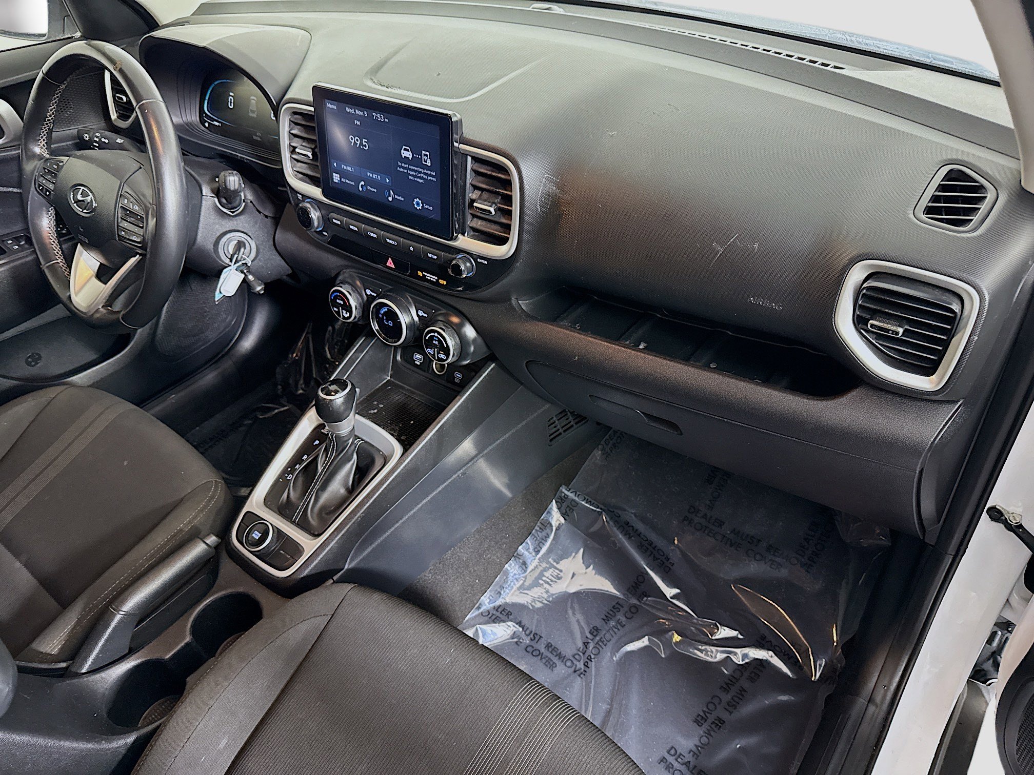 Used 2023 Hyundai Venue SEL w/ Cargo Package image 29