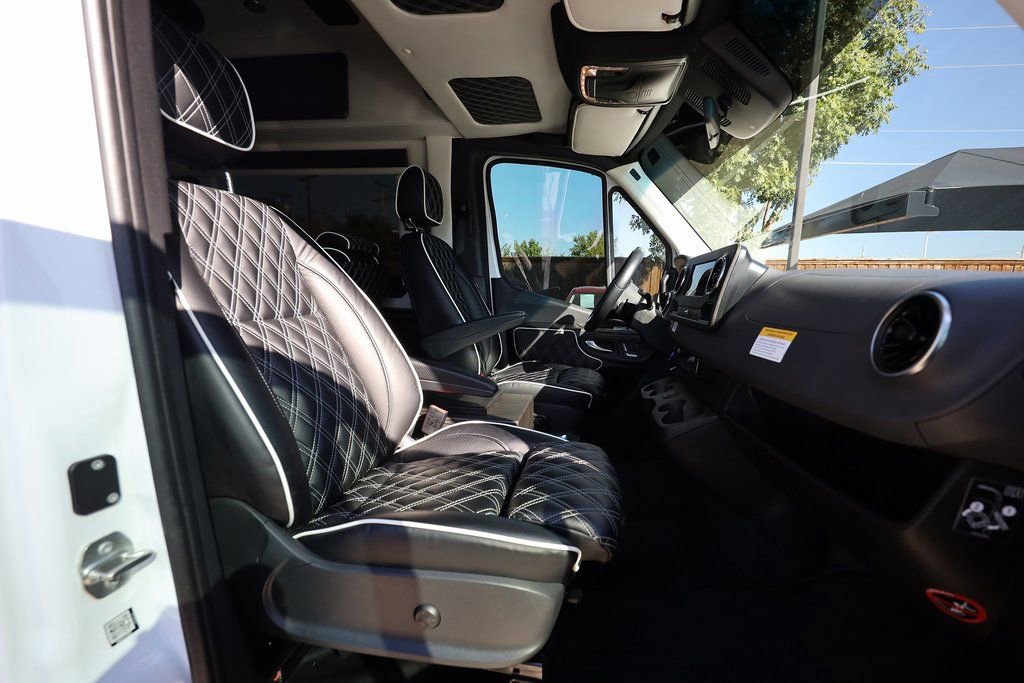 Used 2023 Mercedes-Benz Sprinter 3500 image 12