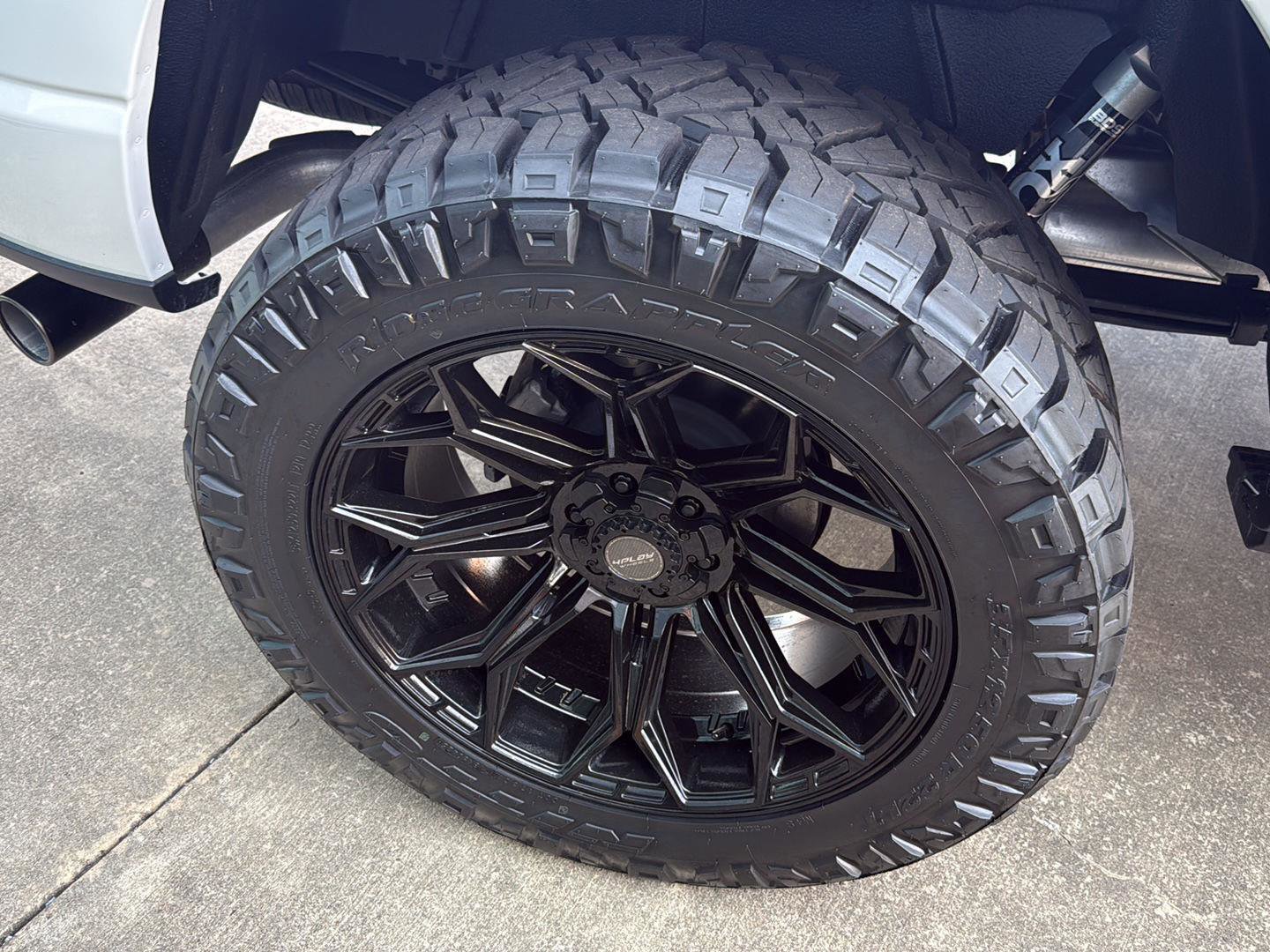 New 2025 Ford F150 Platinum w/ Equipment Group 702A High image 9