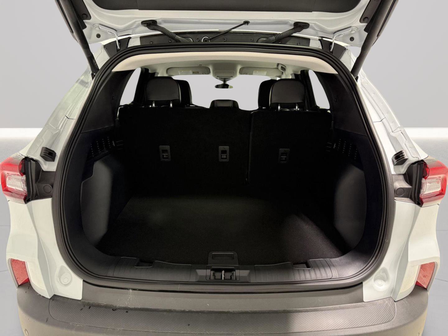 New 2025 Ford Escape PHEV w/ Class II Trailer Tow Package image 29