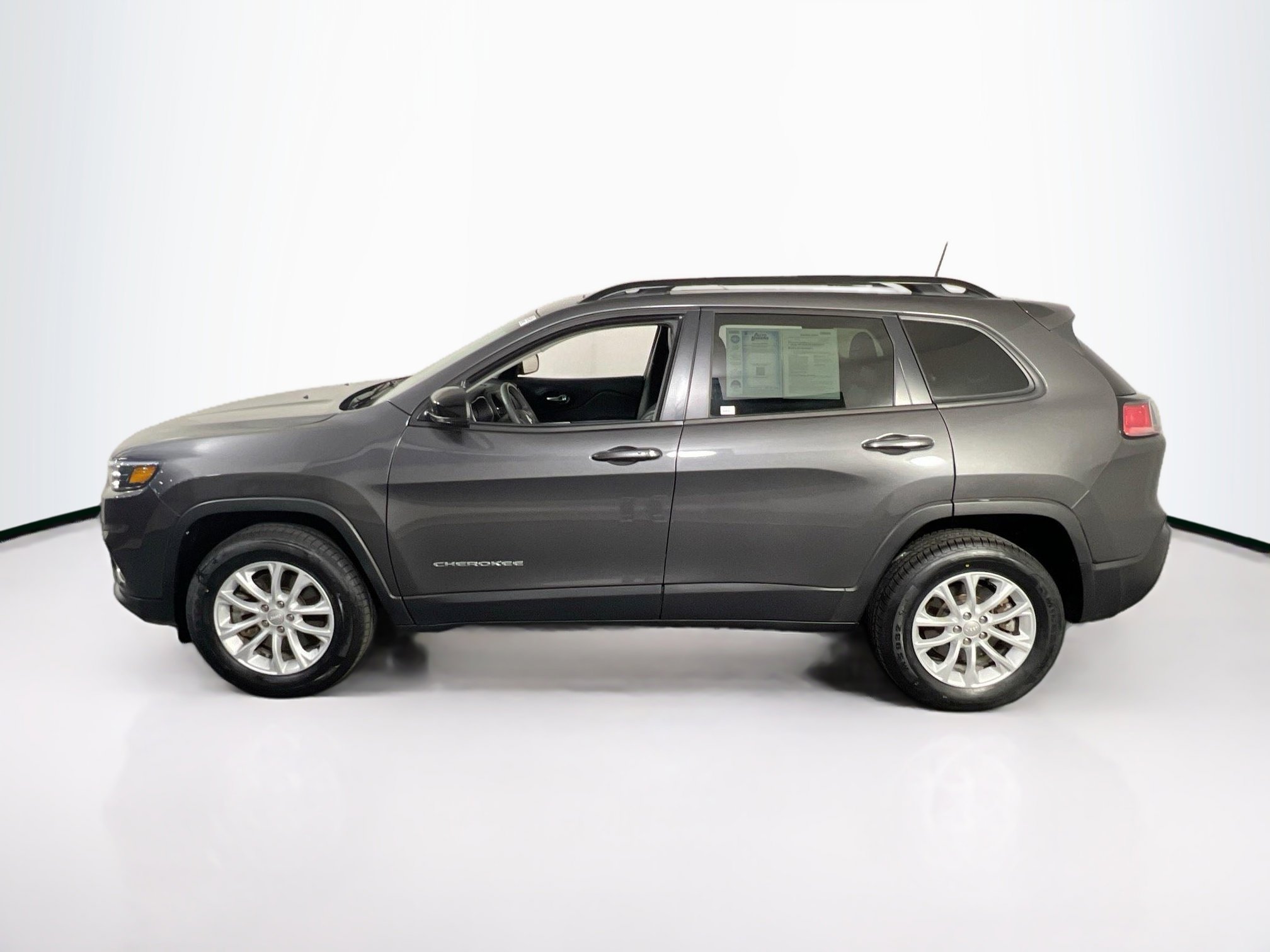 Used 2022 Jeep Cherokee Latitude Lux w/ Sun & Sound Group AWD/4WD image 8