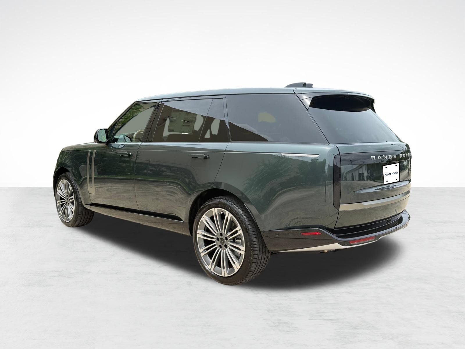 New 2026 Land Rover Range Rover Long Wheelbase SE AWD/4WD image 3