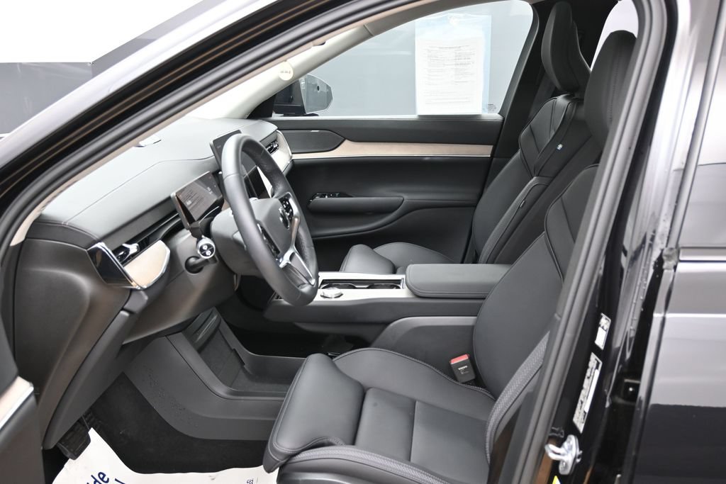 Used 2025 Volvo EX90 Ultra w/ Protection Package Premier AWD/4WD image 19
