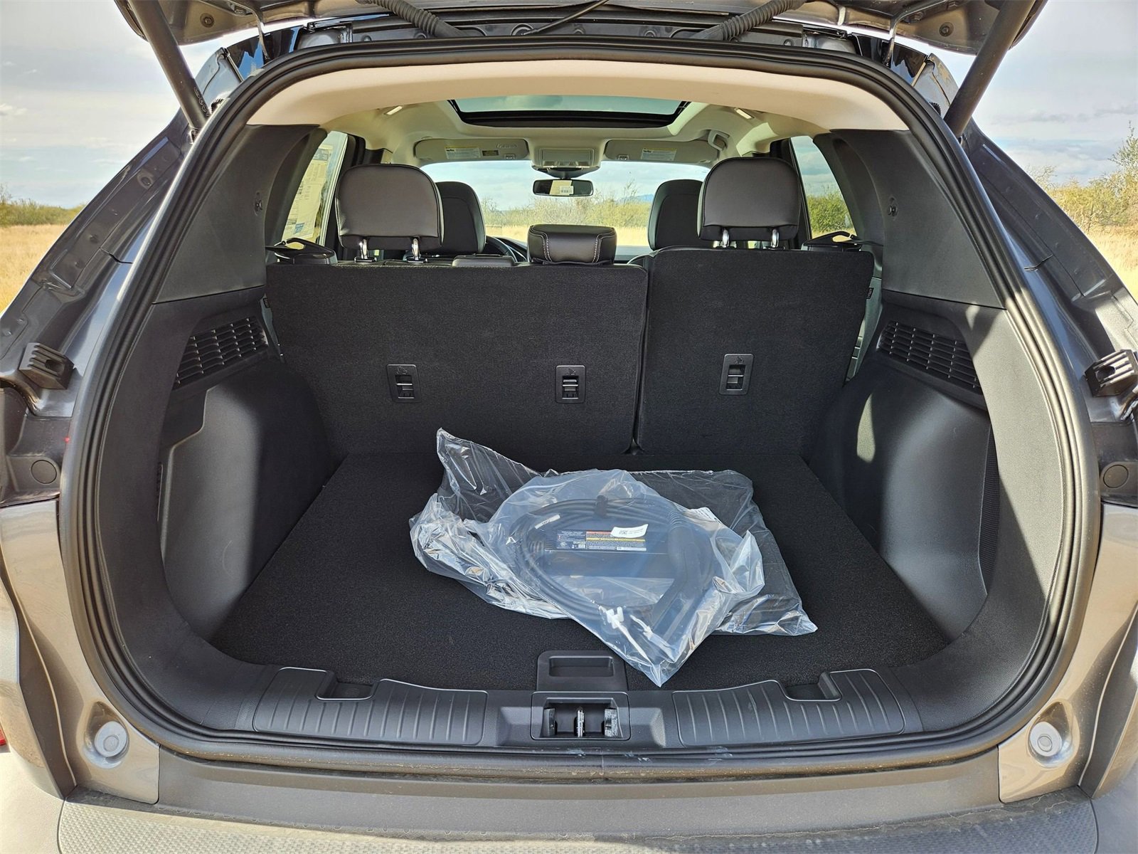 New 2026 Ford Escape SE w/ PHEV Premium Package image 7