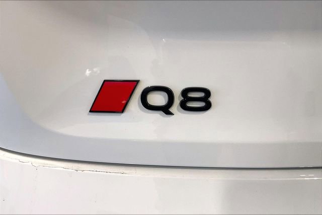 Used 2024 Audi Q8 e-tron Prestige w/ Prestige Package image 8