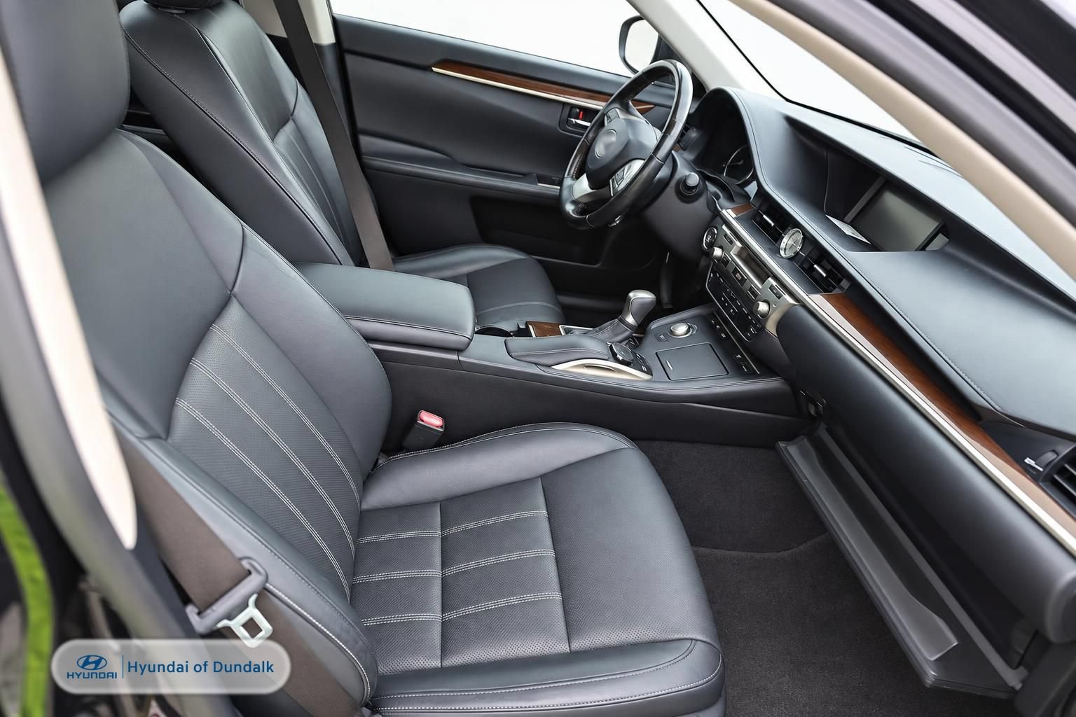 Used 2016 Lexus ES 350 w/ Luxury Package w/Wood Trim FWD image 9